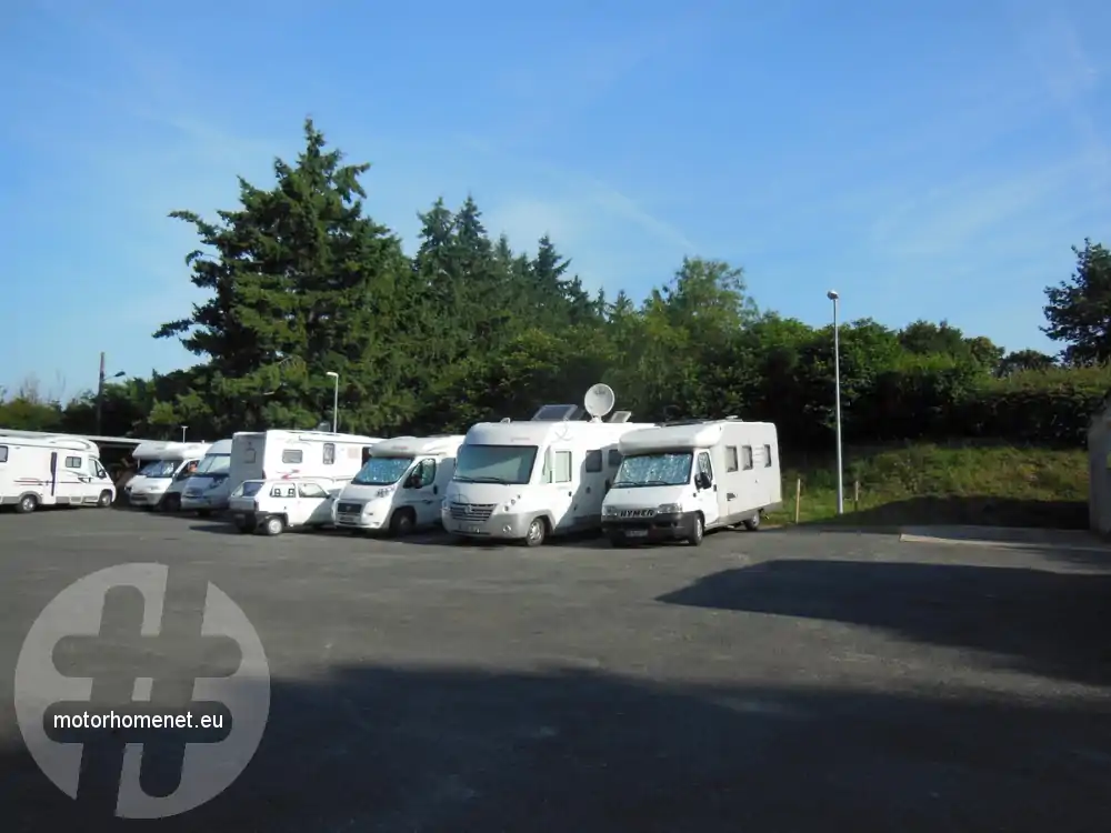 Aubigny-sur-Nere camper parking sportvelden Centre-Val-de-Loire Frankrijk
