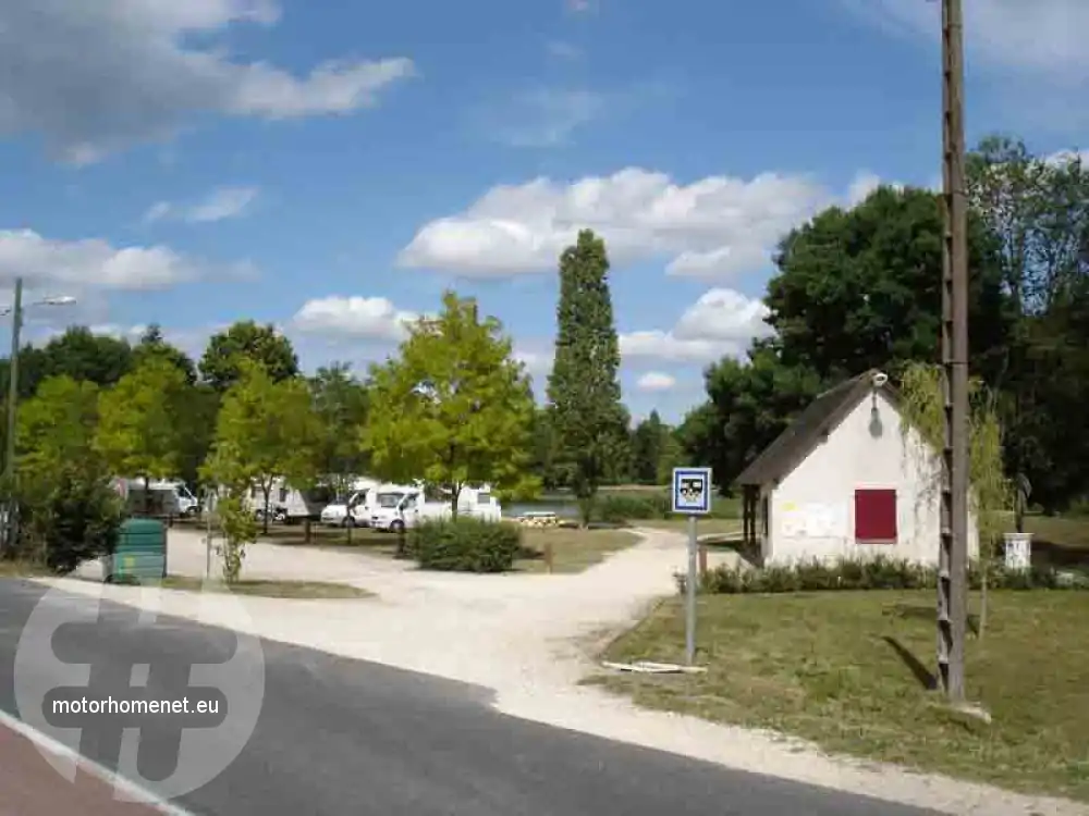 La Ferte Beauharnais camper parking Le Beuvron Centre Val de Loire Frankrijk