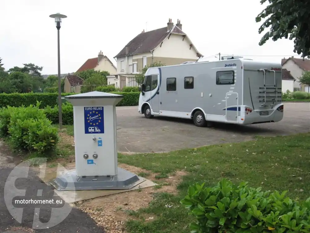 Montoire-sur-le-Loir camper parking oud treinstation Centre-Val-de-Loire Frankrijk
