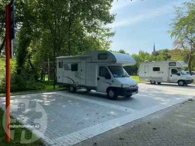 camper parking zwembad Arendonk