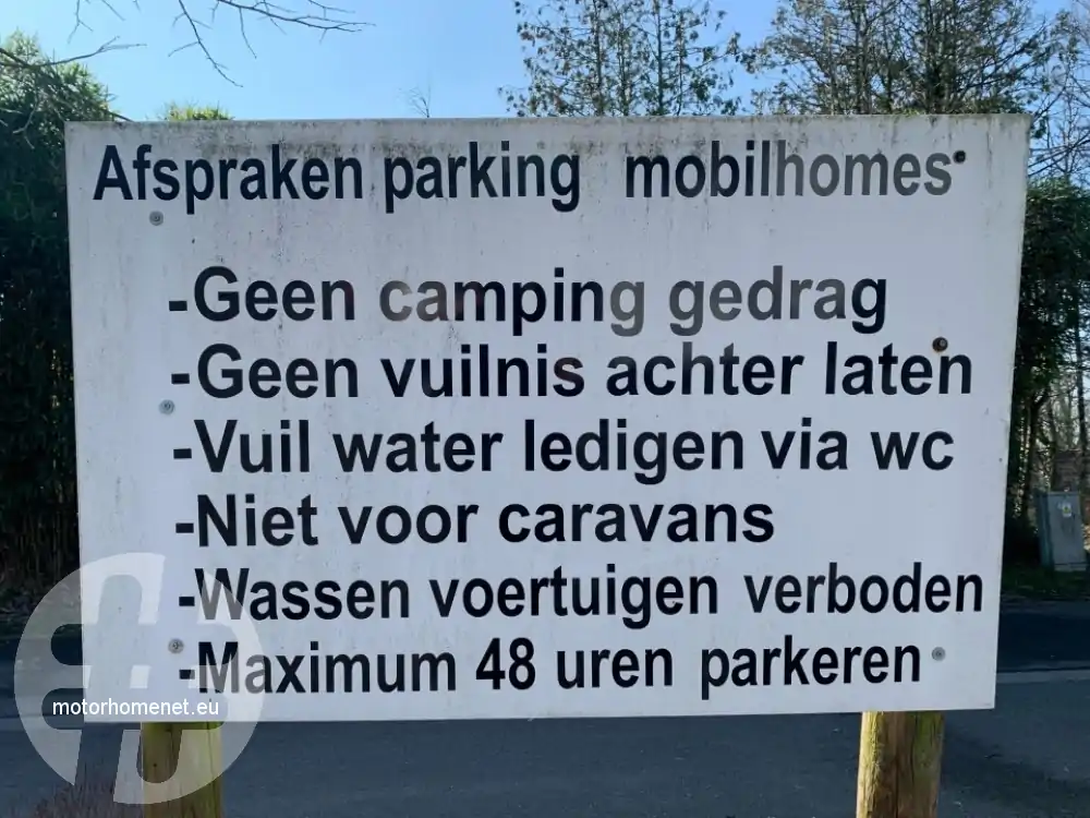 Putte camper parking sportcomplex Antwerpen Belgie