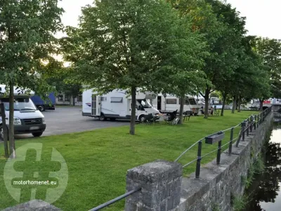 camper parking centrum Viroinval
