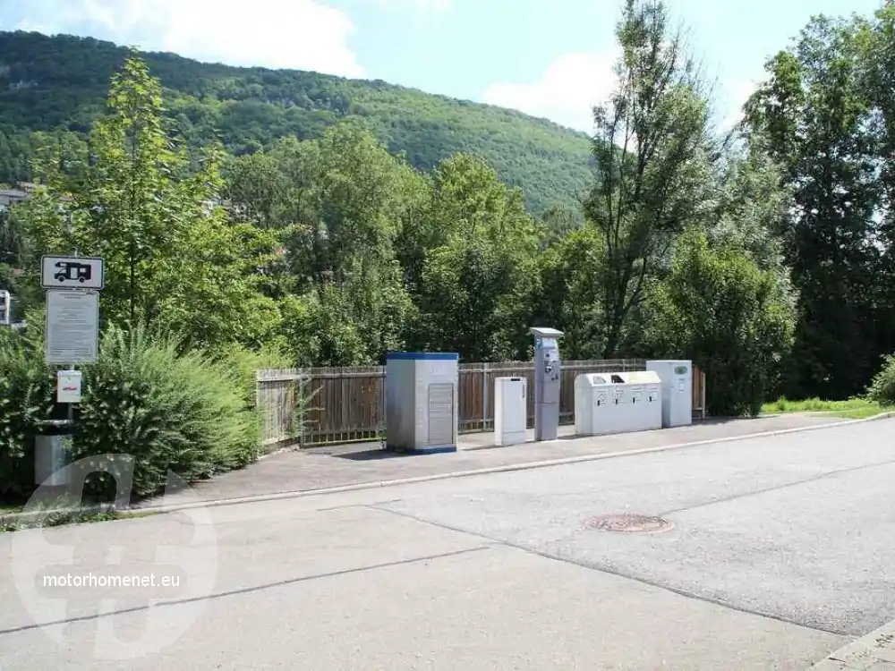 Bad Urach camperplaats Albthermen Baden Wurttemberg Duitsland