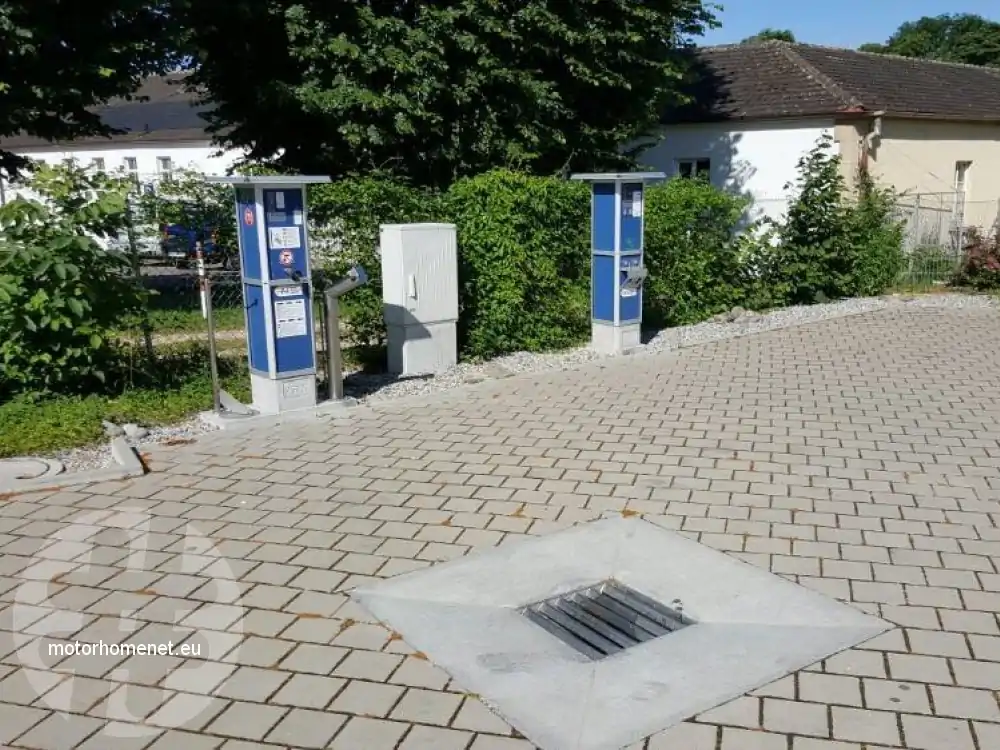 Heubach camper parking zwembad Baden-Wurttemberg Duitsland