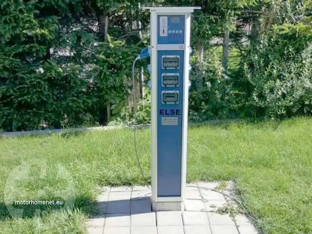 Heubach camper parking zwembad Baden-Wurttemberg Duitsland