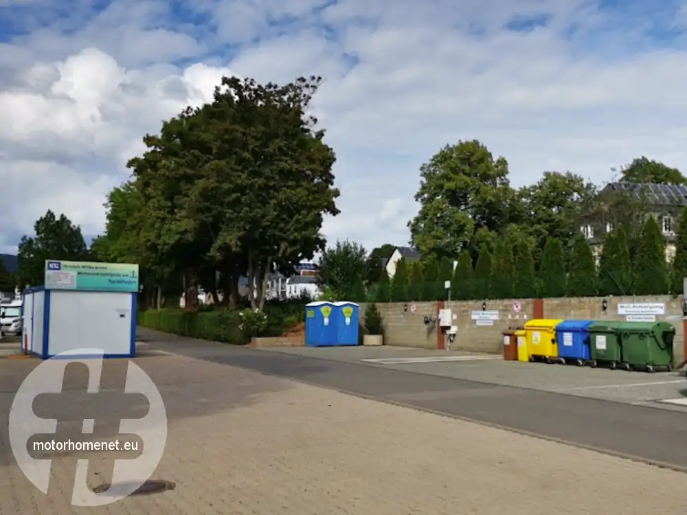 Neumagen Dhron camper parking jachthaven Rheinland Pfalz Duitsland