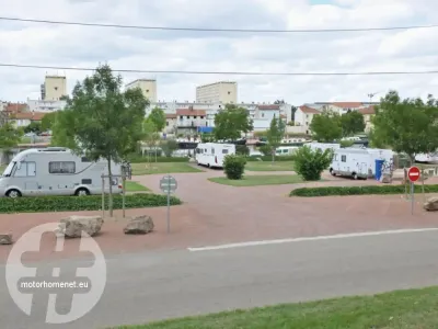 camper parking jachthaven Roanne