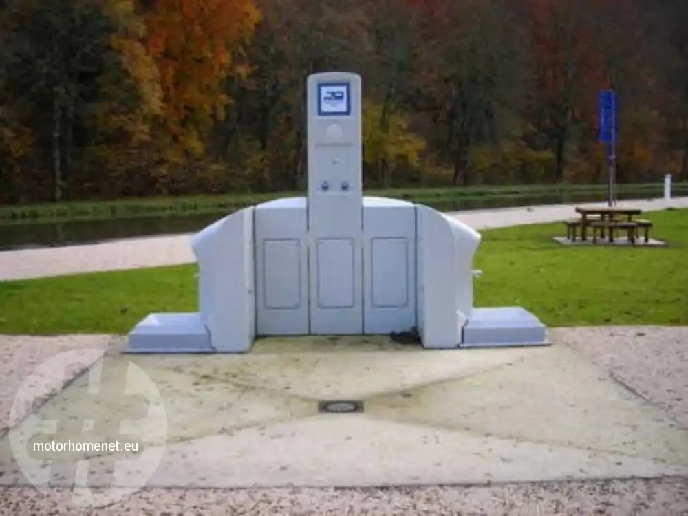 Froncles camper parking jachthaven Grand-Est Frankrijk