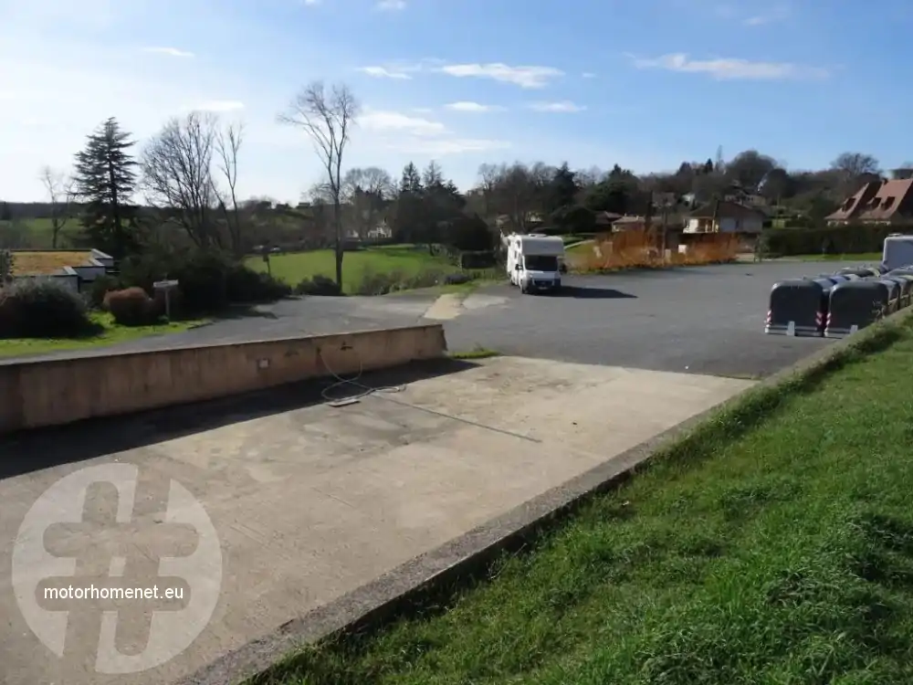 Belves camper parking picknick plaats Nouvelle Aquitaine Frankrijk