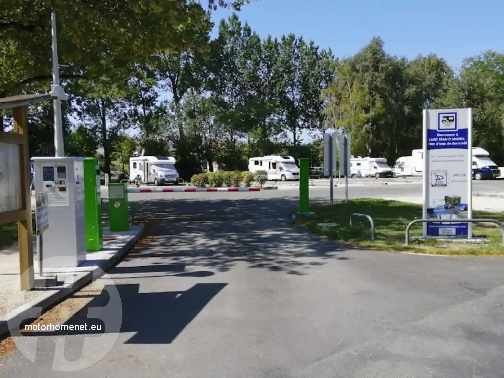 Saint-Jean-d-Angely Boutonne Nouvelle-Aquitaine Frankrijk