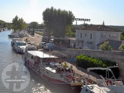 camper parking jachthaven Bellegarde
