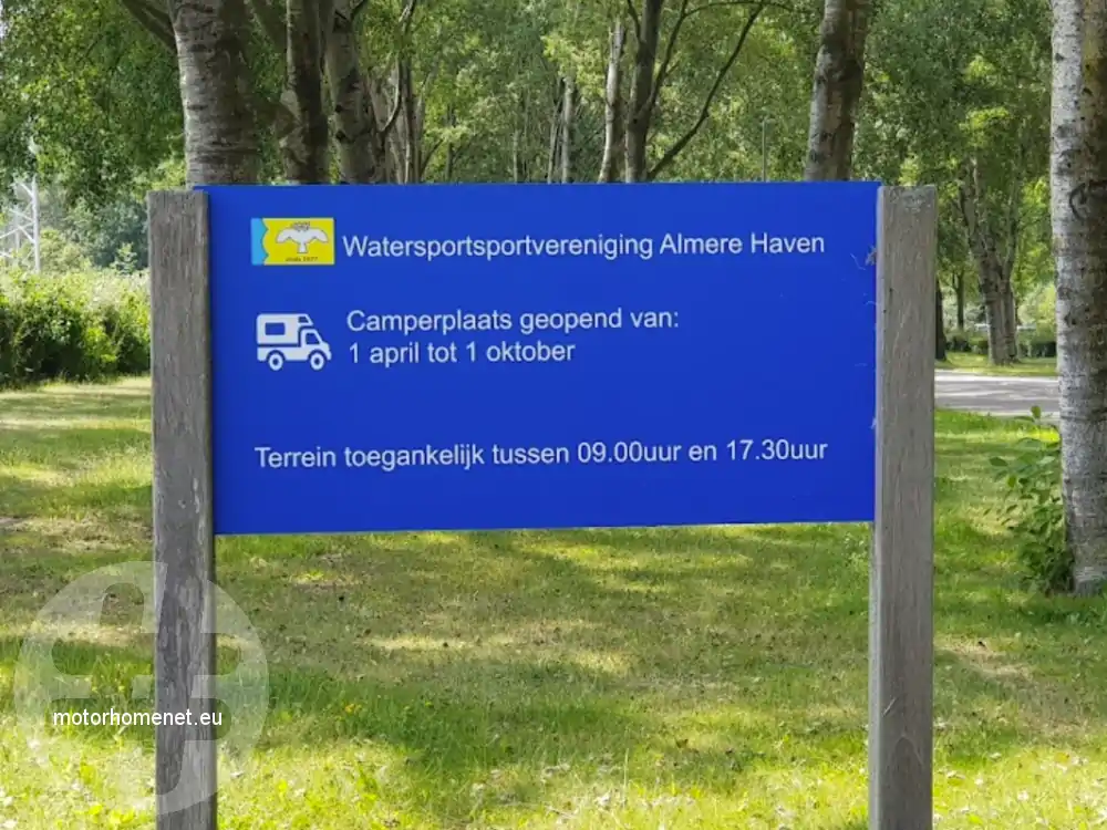 Almere camper parking jachthaven Flevoland Nederland