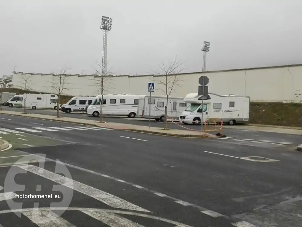 Antequera camper parking voetbalveld Andalusie Spanje
