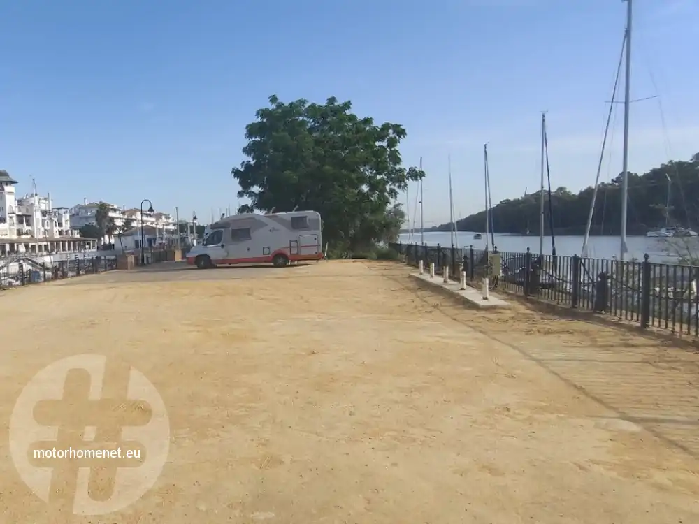 Gelves camper parking jachthaven Andalusie Spanje