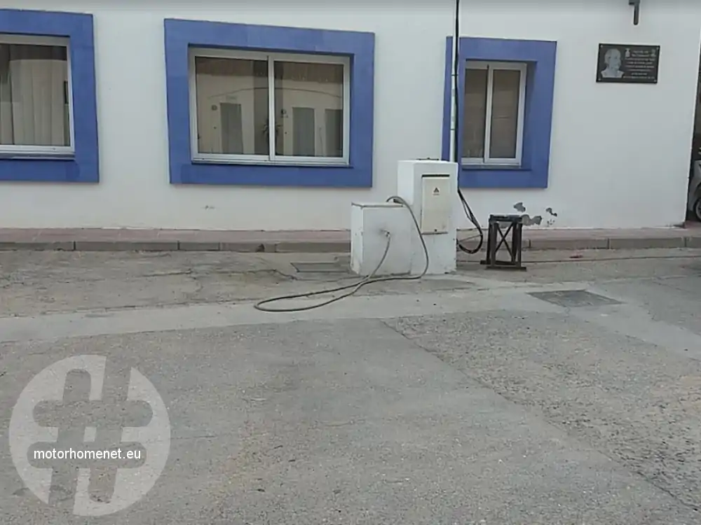 Gelves camper parking jachthaven Andalusie Spanje