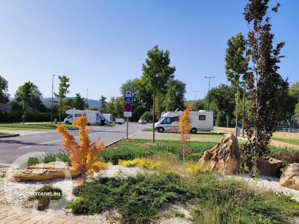 Baralla camper parking Neira Galicie Spanje