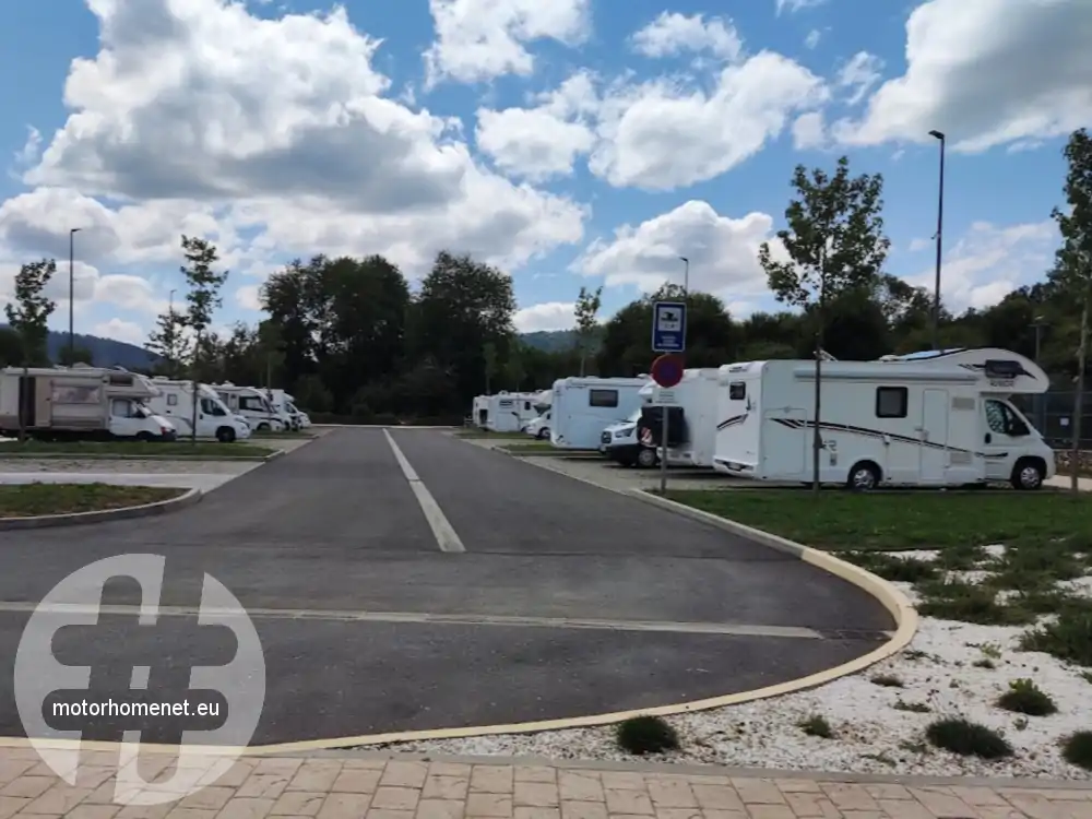 Baralla camper parking Neira Galicie Spanje